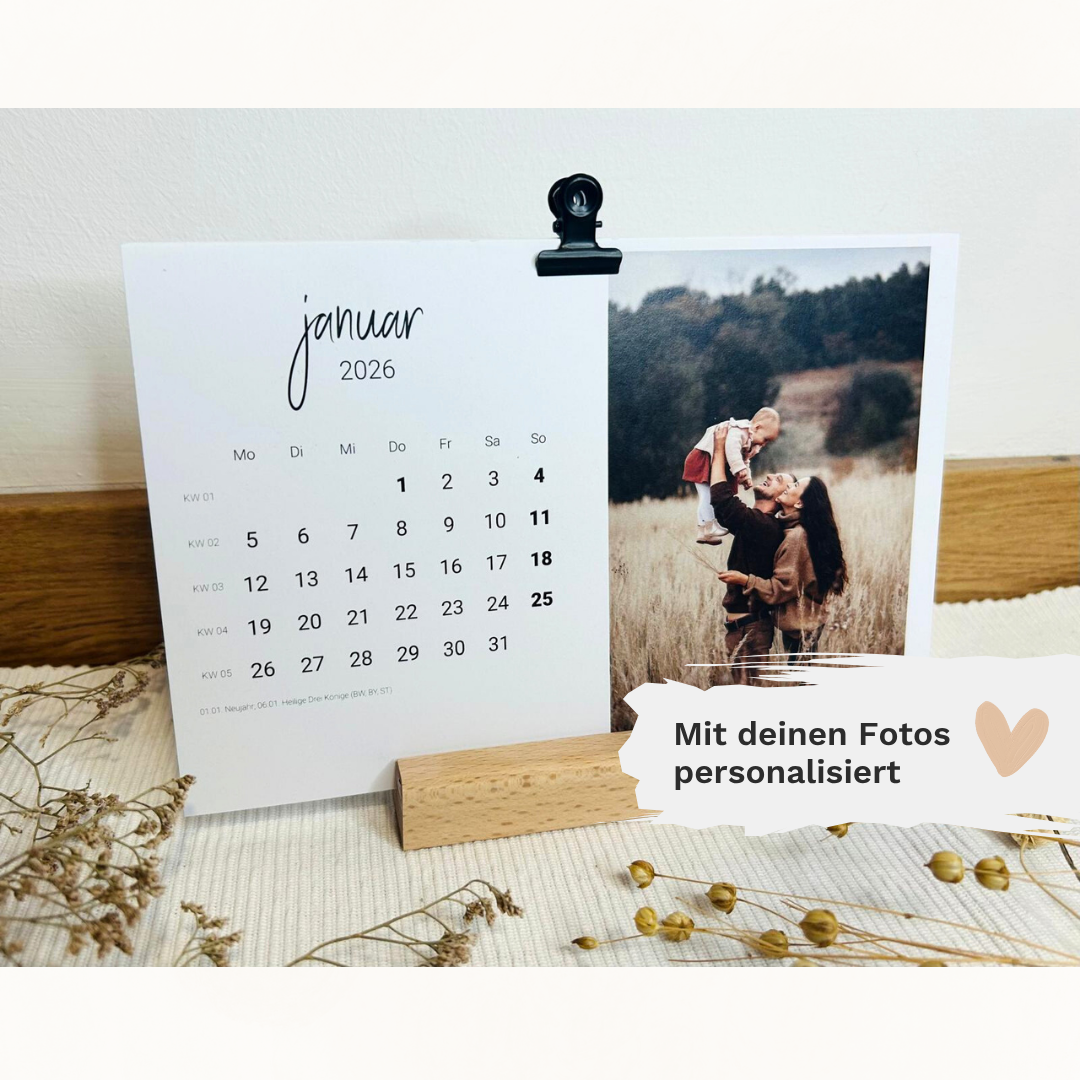 Personalisierter Fotokalender 2026 mit Holzfuß | Design 01