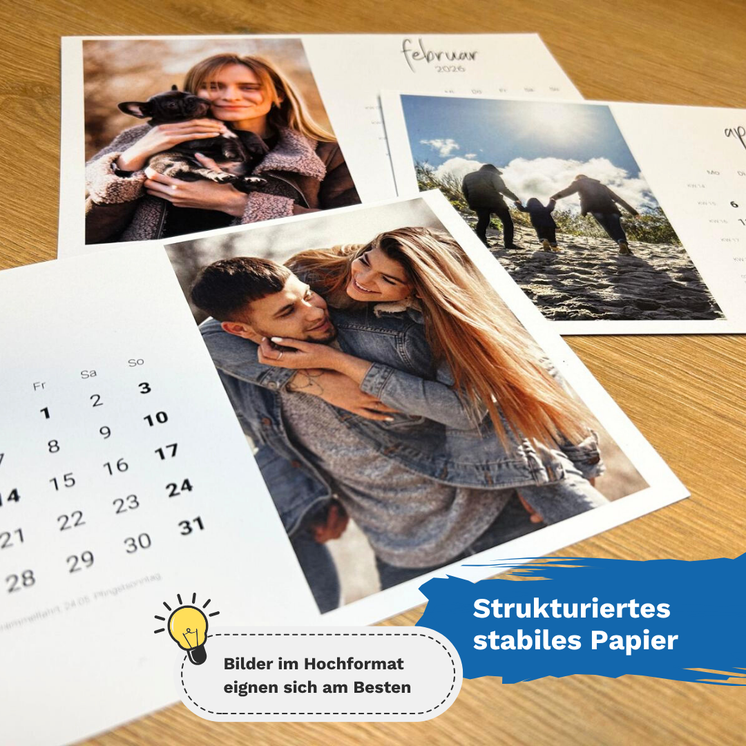 Personalisierter Fotokalender 2026 mit Holzfuß | Design 01